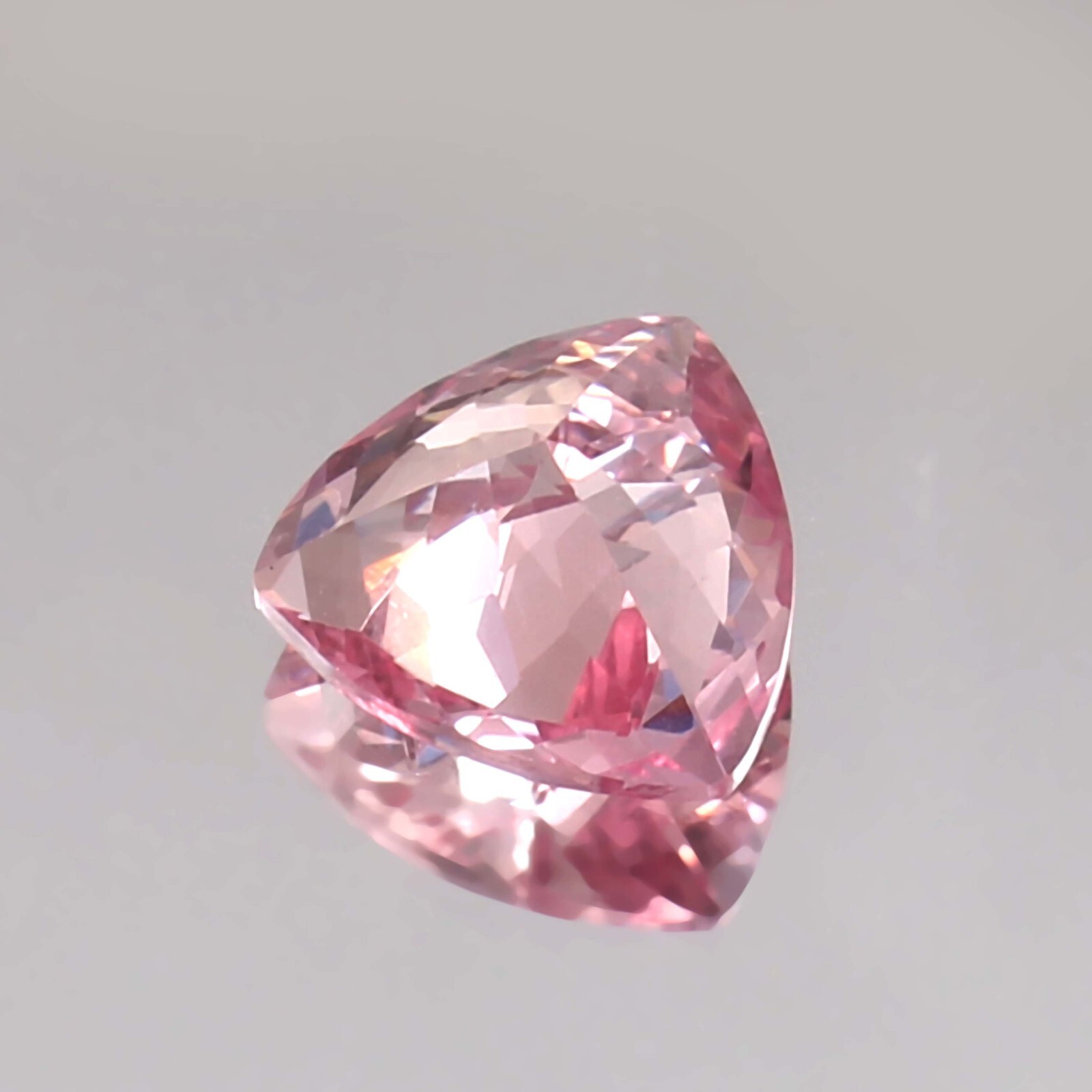 AAA Quality 10×10 MM Natural Ceylon Padparadscha Sapphire Trillion Gemstone Cut
