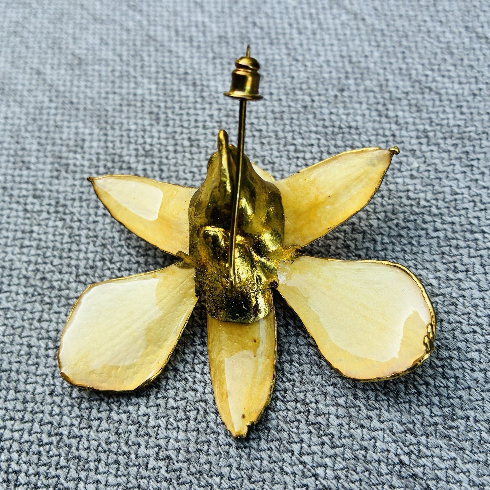 1980’s Vintage Natural Preserved Orchid Brooch Lapel Pin 24k gold plate.