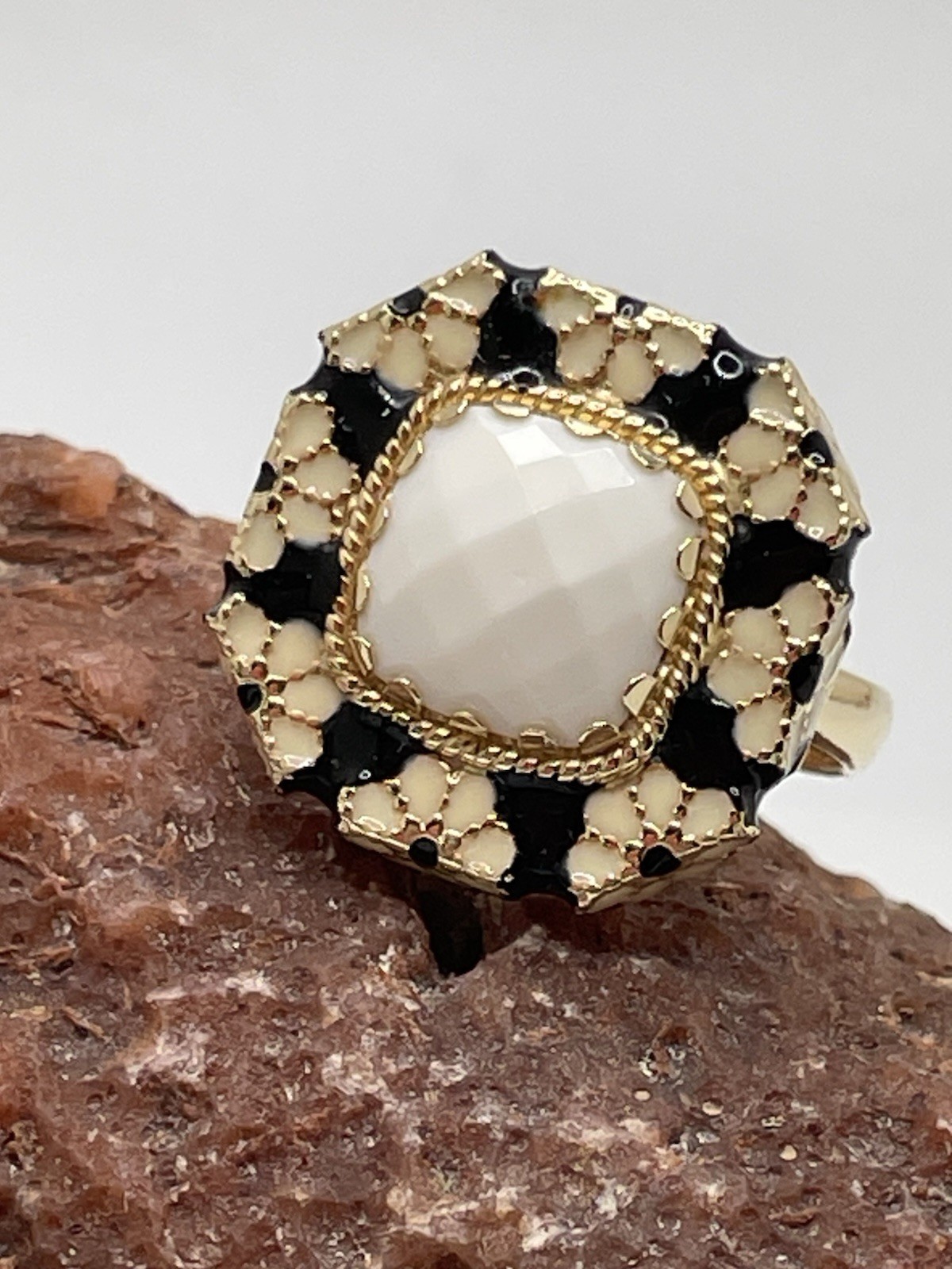 585 14K Yellow Gold Agate Enamel Daisy Flower RING Statement Italy Milor Size 10