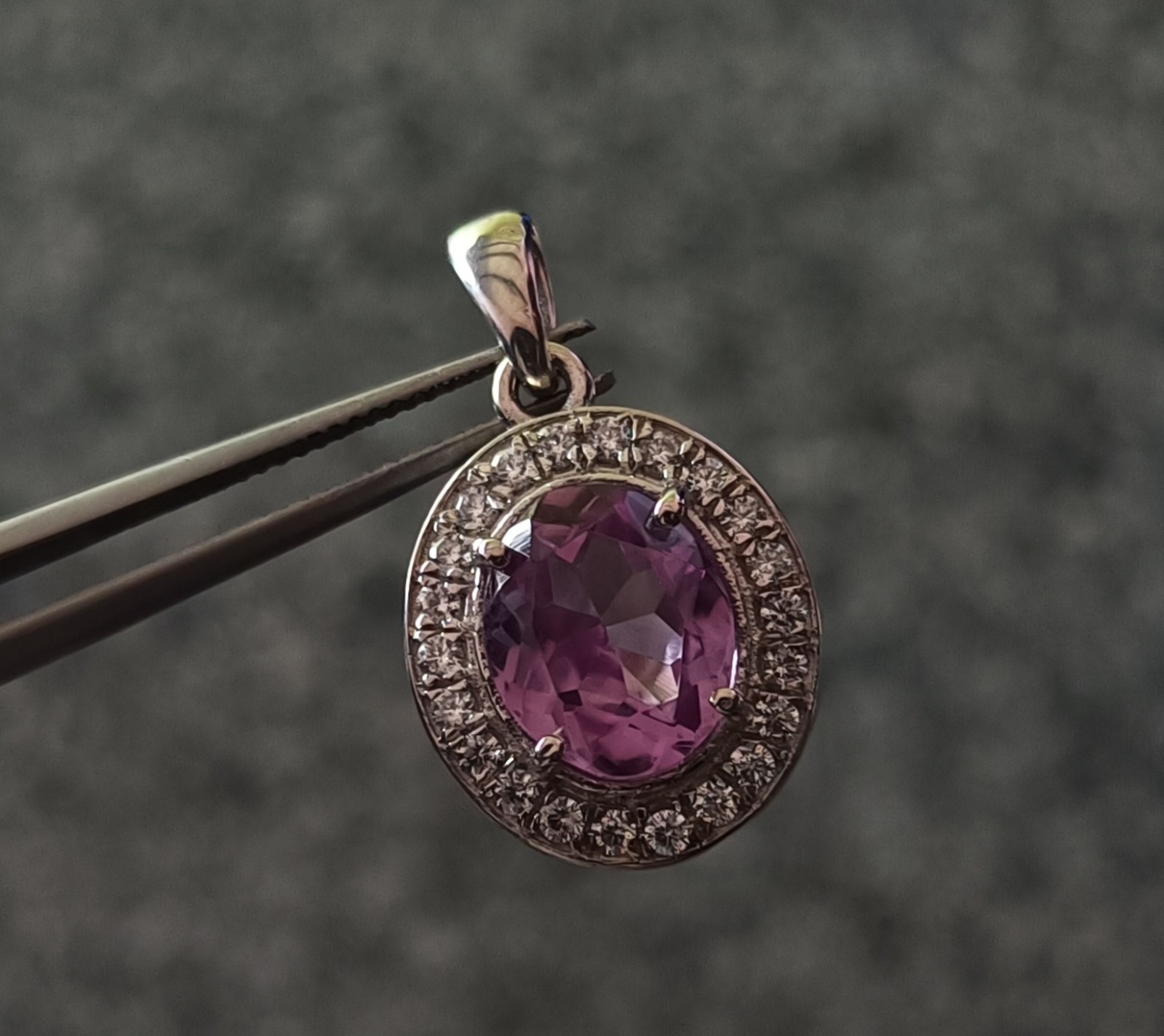 16.60 Ct Natural Alexandrite Pendant – Certified Color-Change Gem in Silver 925