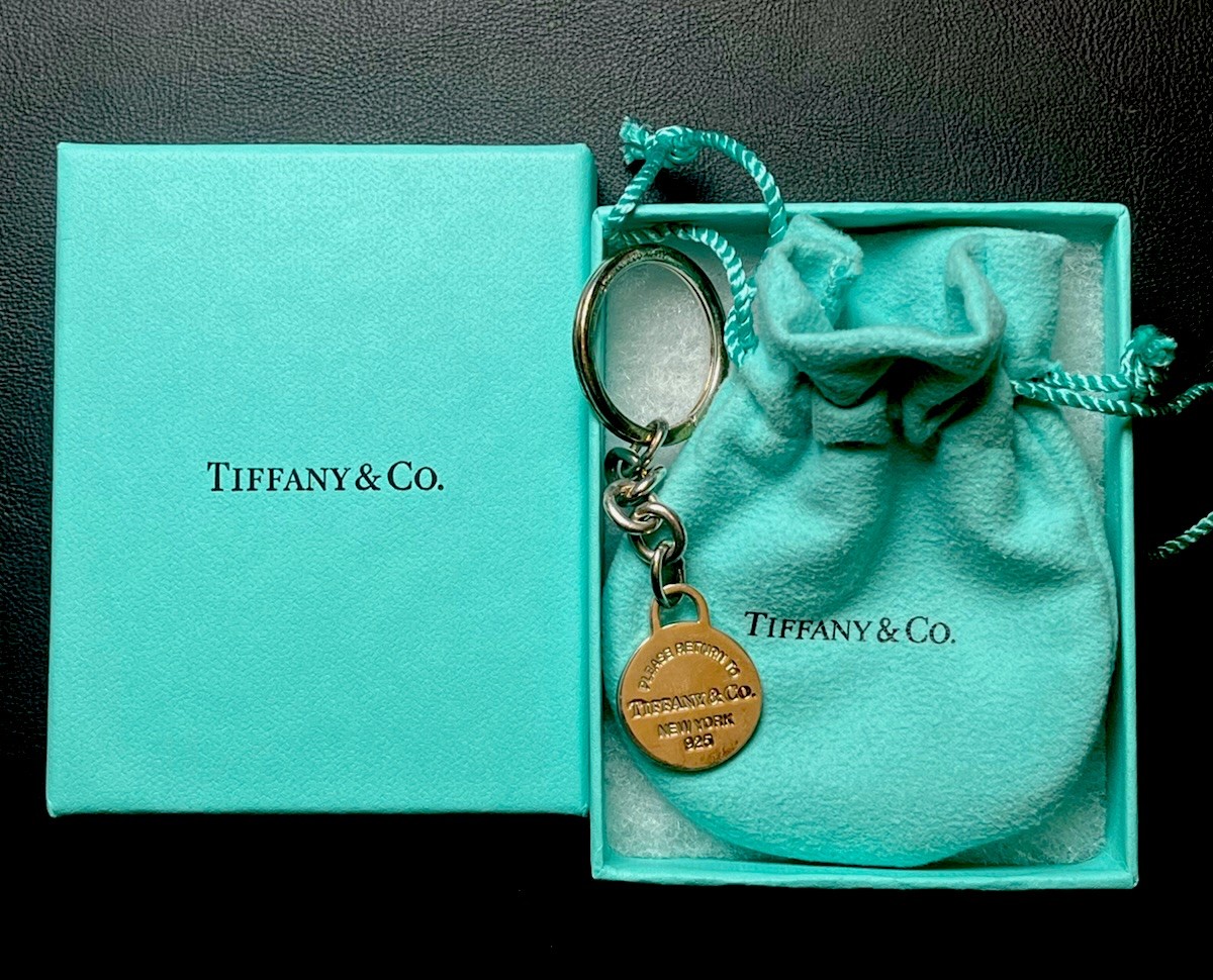 tiffany & Co tag key chain sterling silver .925 With Box And Bag!