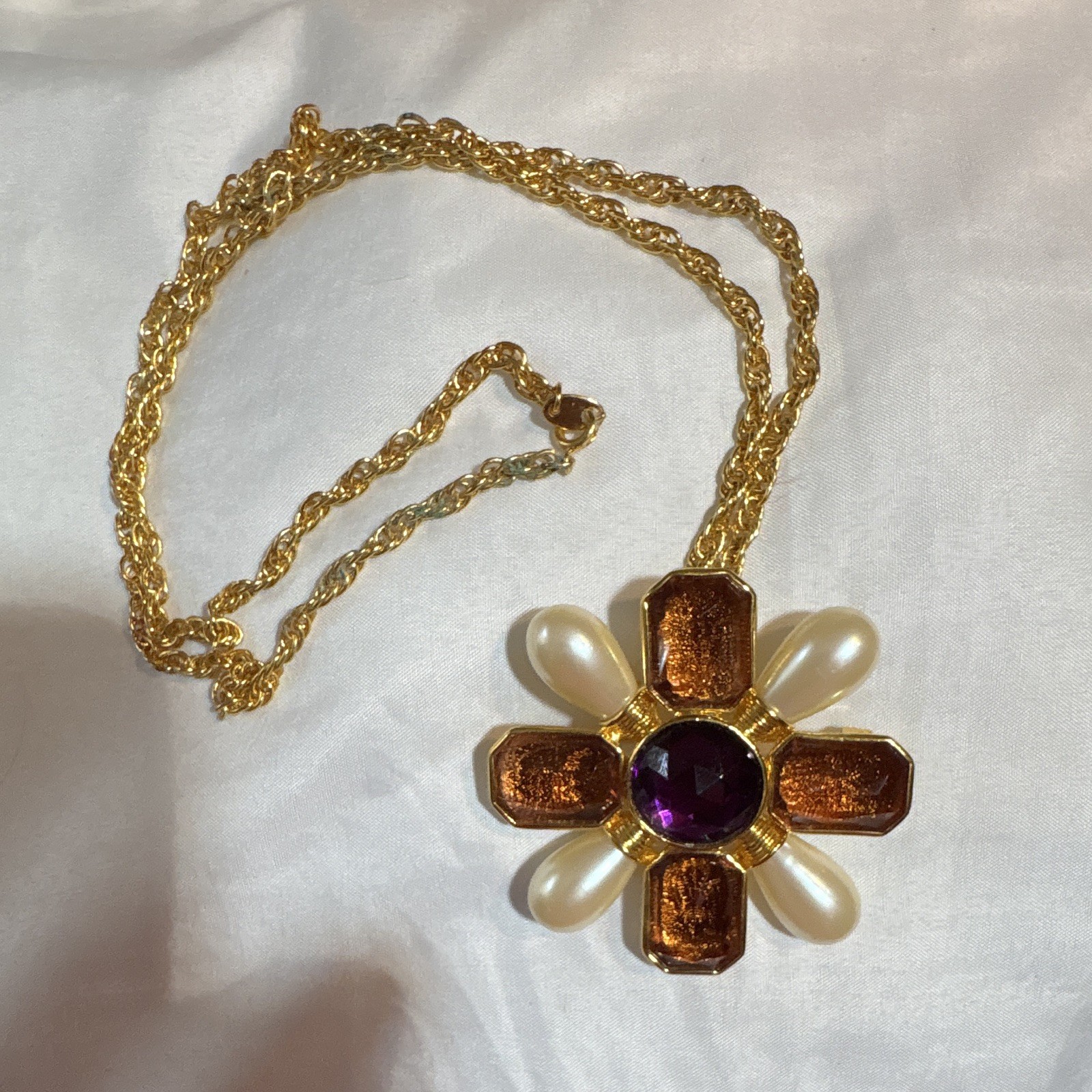 Gold Tone Rope Chain Necklace Flower Pendant Purple Amethyst & Pearl