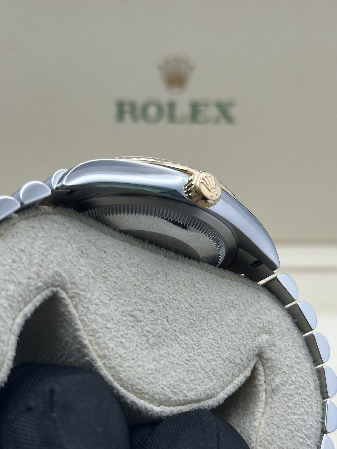 Rolex 126233 2023 Champagne Dial Box & Papers