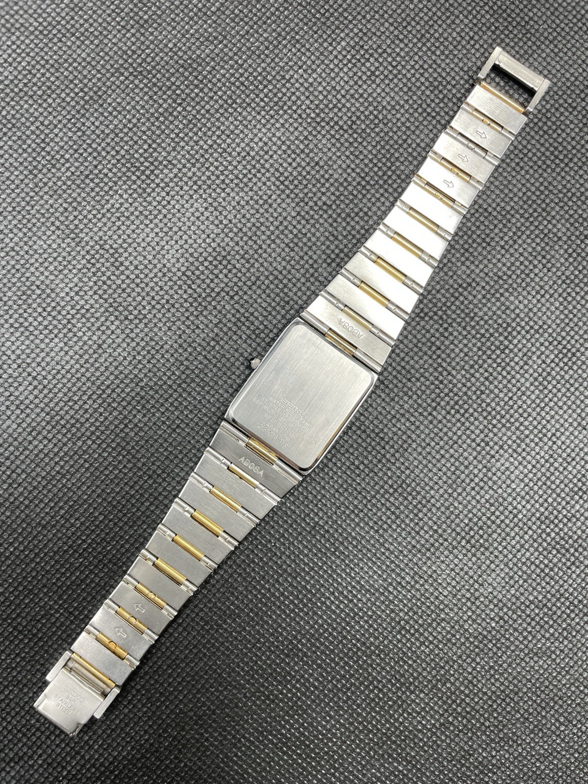 [Very good] Vintage SEIKO DOLCE 9521-5010 Silver Rectangle Quartz Men’s JAPAN