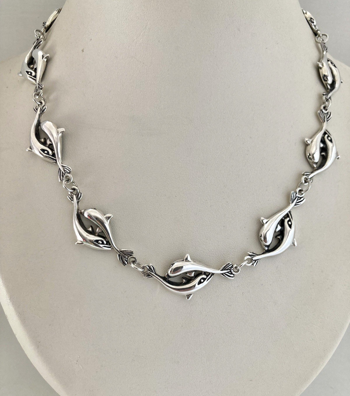 Sterling Silver Entwined Swimming Dolphin Necklace 17.5 Inches 32.6g