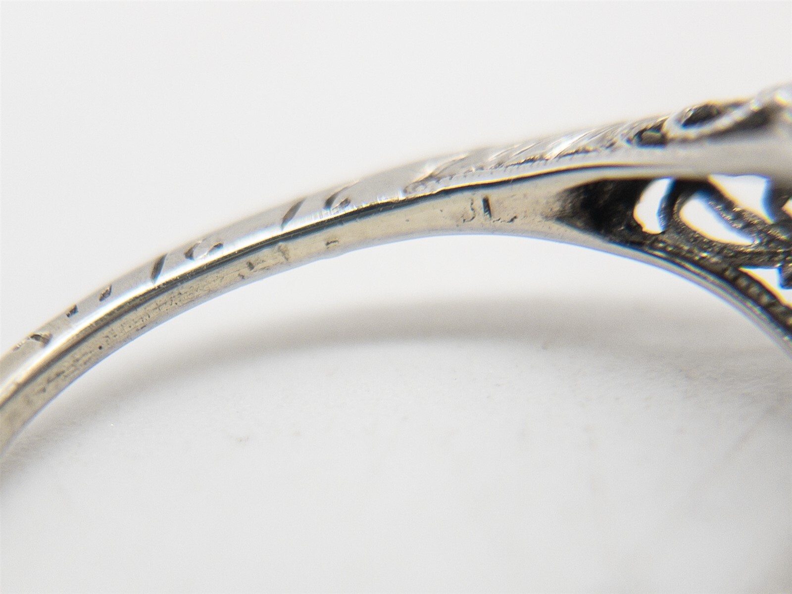 Antique 1920s $2400 .55ct VS Diamond Blue Sapphire 18k White Gold Filigree Ring