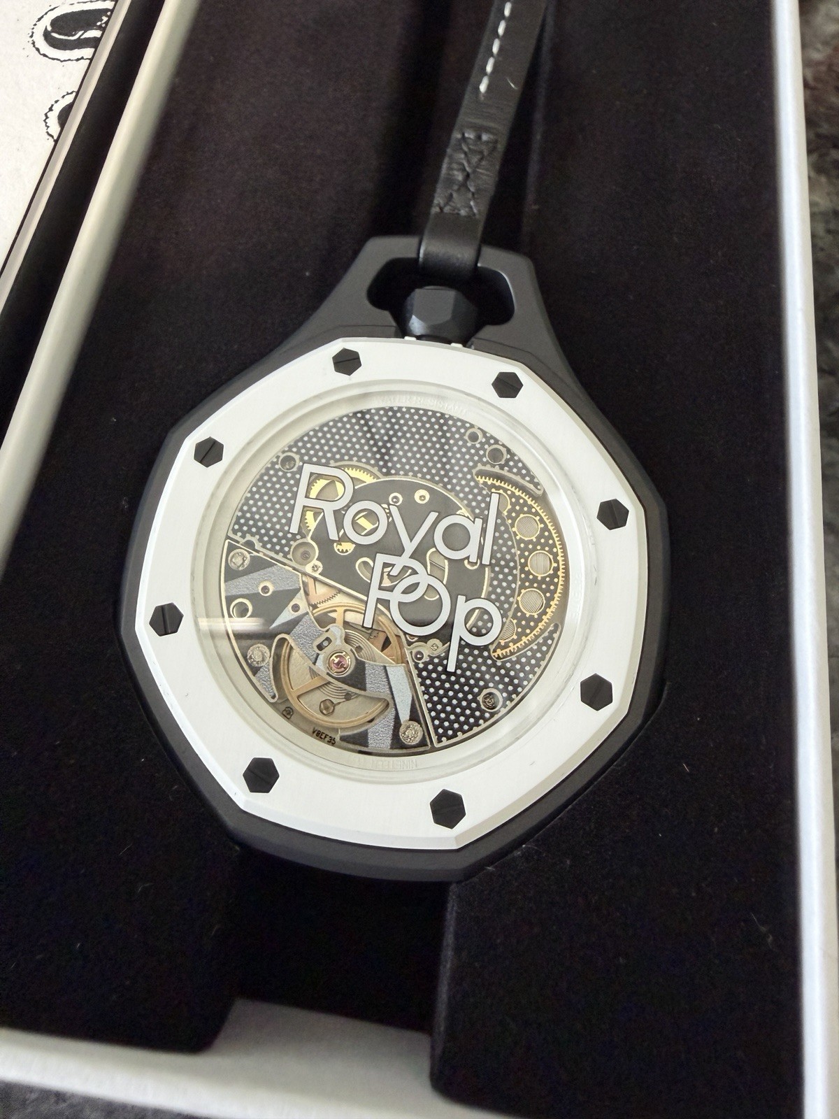 Swatch x AP Audemars Piguet Royal Pop Ocho Negro