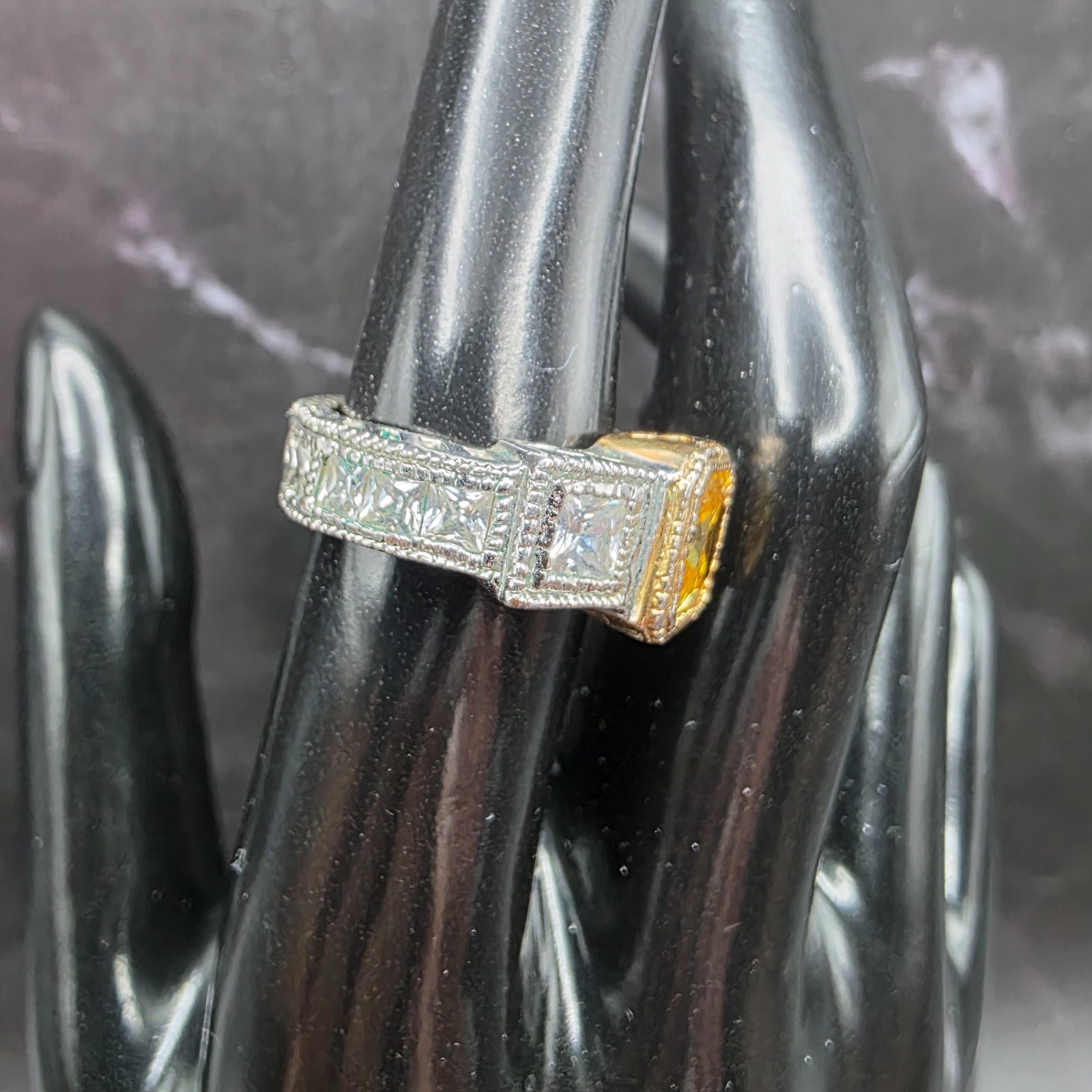 Vtg Rhodium Plated Radiant Yellow & White Brilliant CZ 9 Stone Ladies Ring