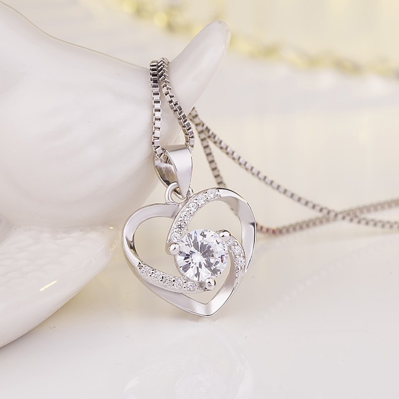 925 Silver Plated Heart-shaped Pendant Women’s Necklace Chain Couple Necklace
