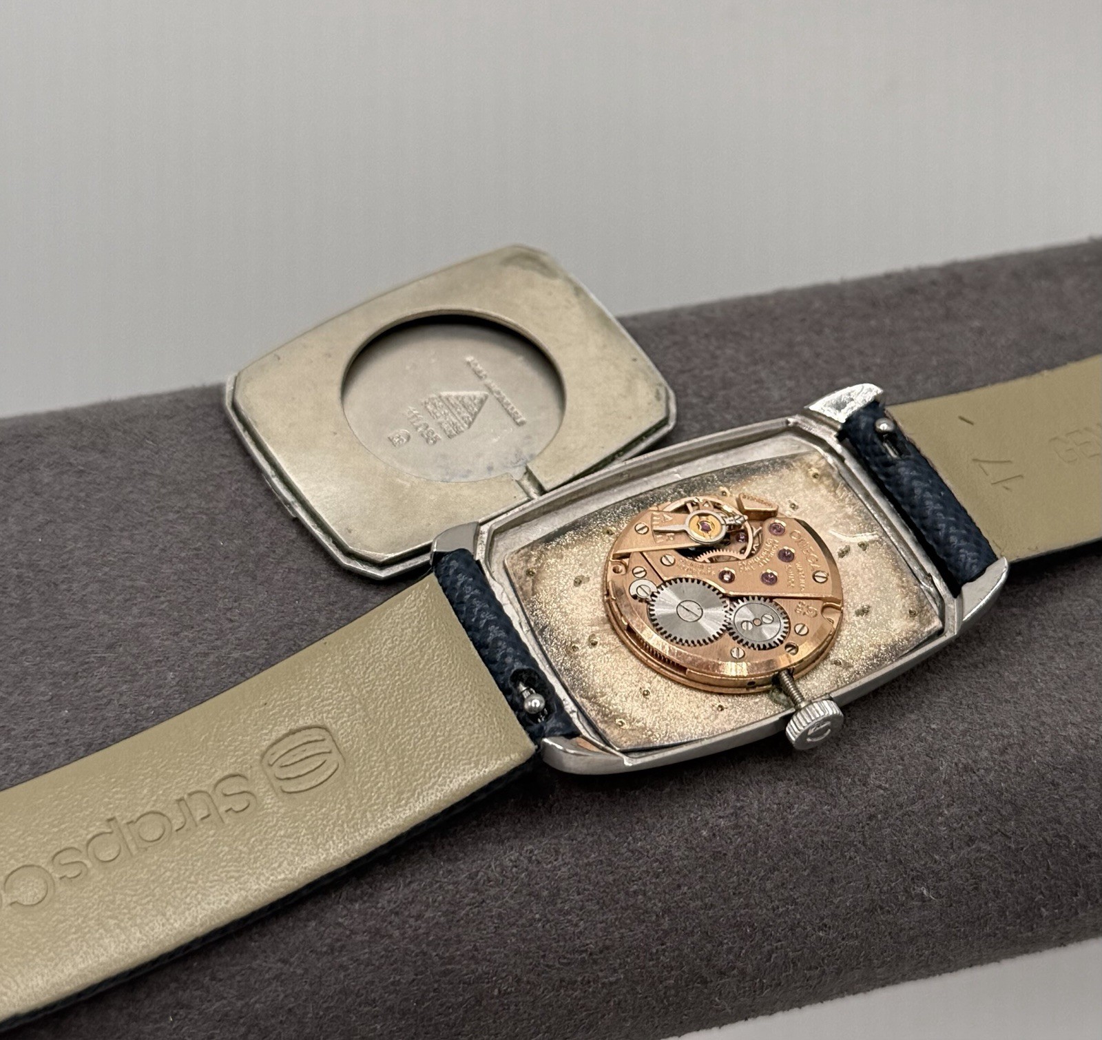 Omega Deville Ultra Thin 60s Tank Men’s Swiss Mechanical Watch – 111.085 / 620