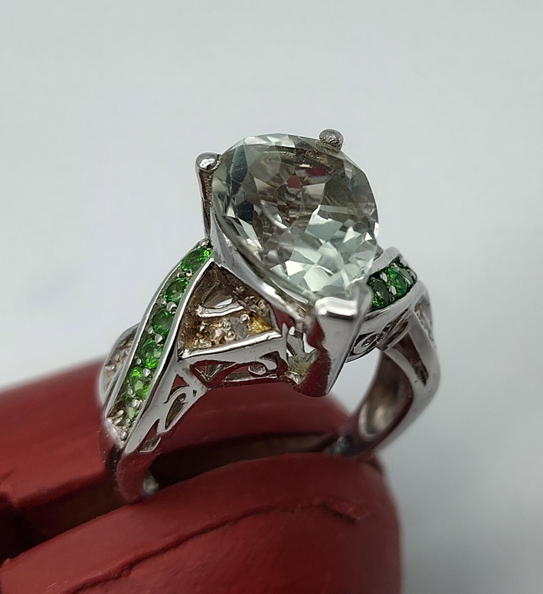 Vintage Very Light Green Pear Stone Sterling Silver Filigree STS 925 Ring Size 7