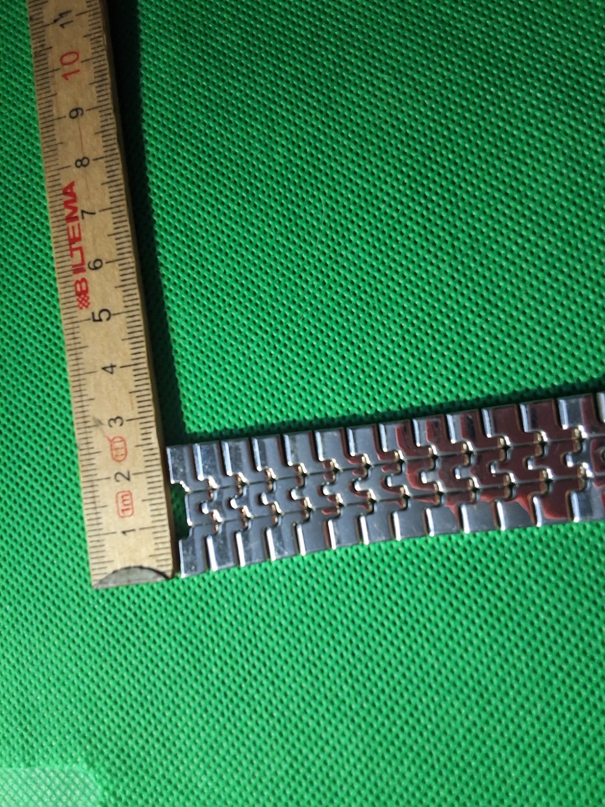 New Mido Stainless Steel Wrist Watch Bracelet 24 mm.