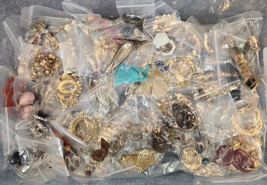 Jewelry Wearable Earring Collection 5 Lbs Matched Pairs Lot #687 See Description