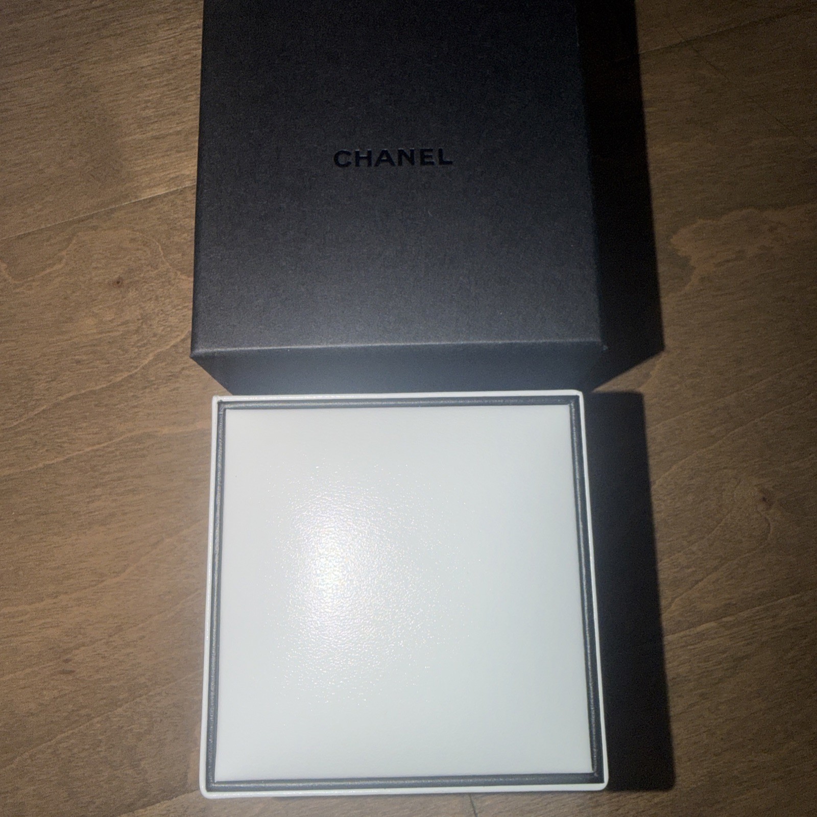 AUTHENTIC CHANEL COCO CRUSH EARCUFF -18K ROSE GOLD