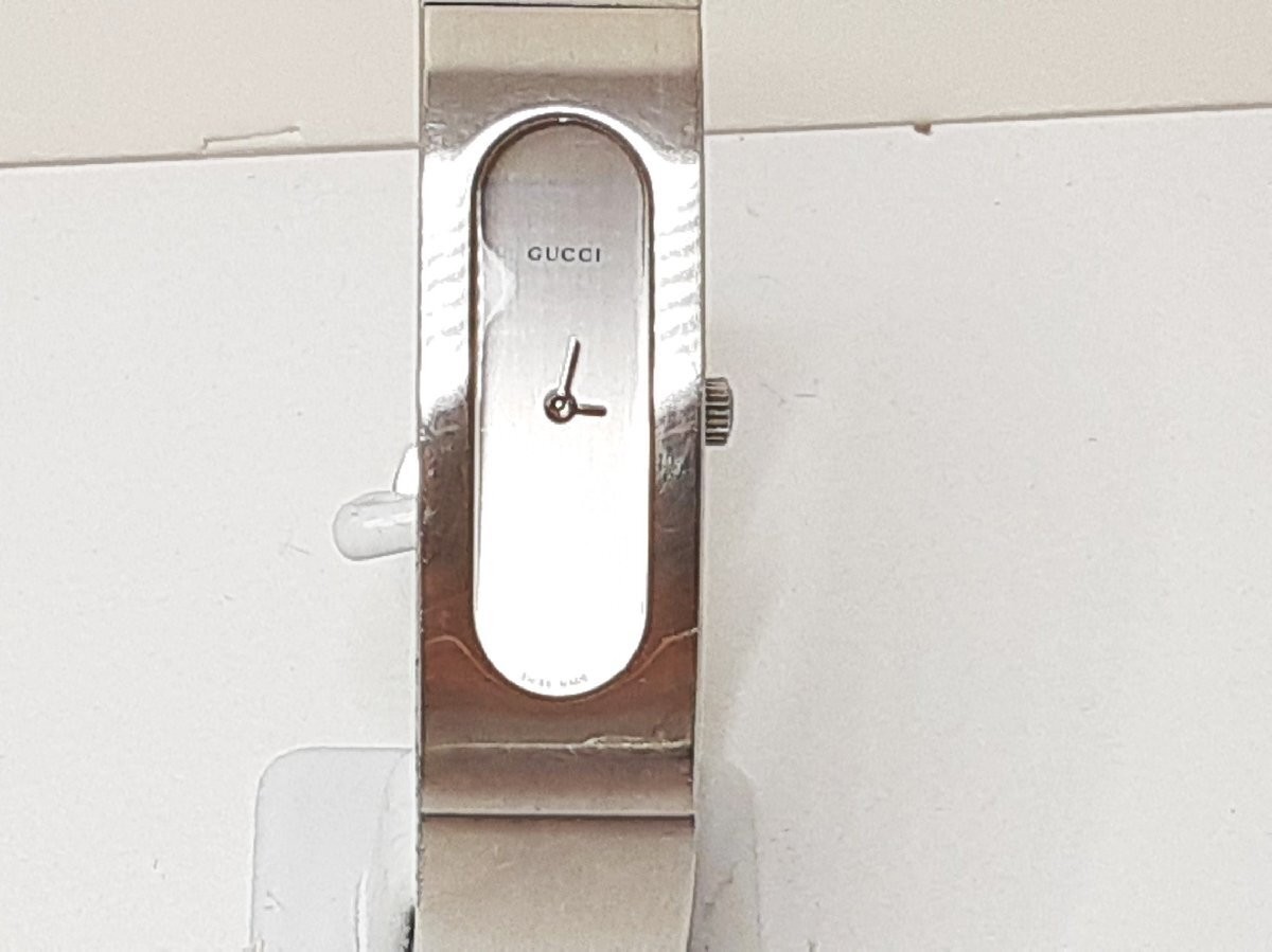 GUCCI 2400S Bangle Bracelet Silver Dial Quartz Ladies Watch 14mm Wrist 16cm