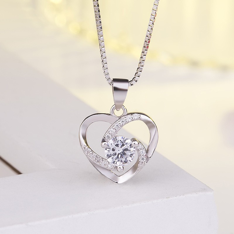 925 Silver Plated Heart-shaped Pendant Women’s Necklace Chain Couple Necklace