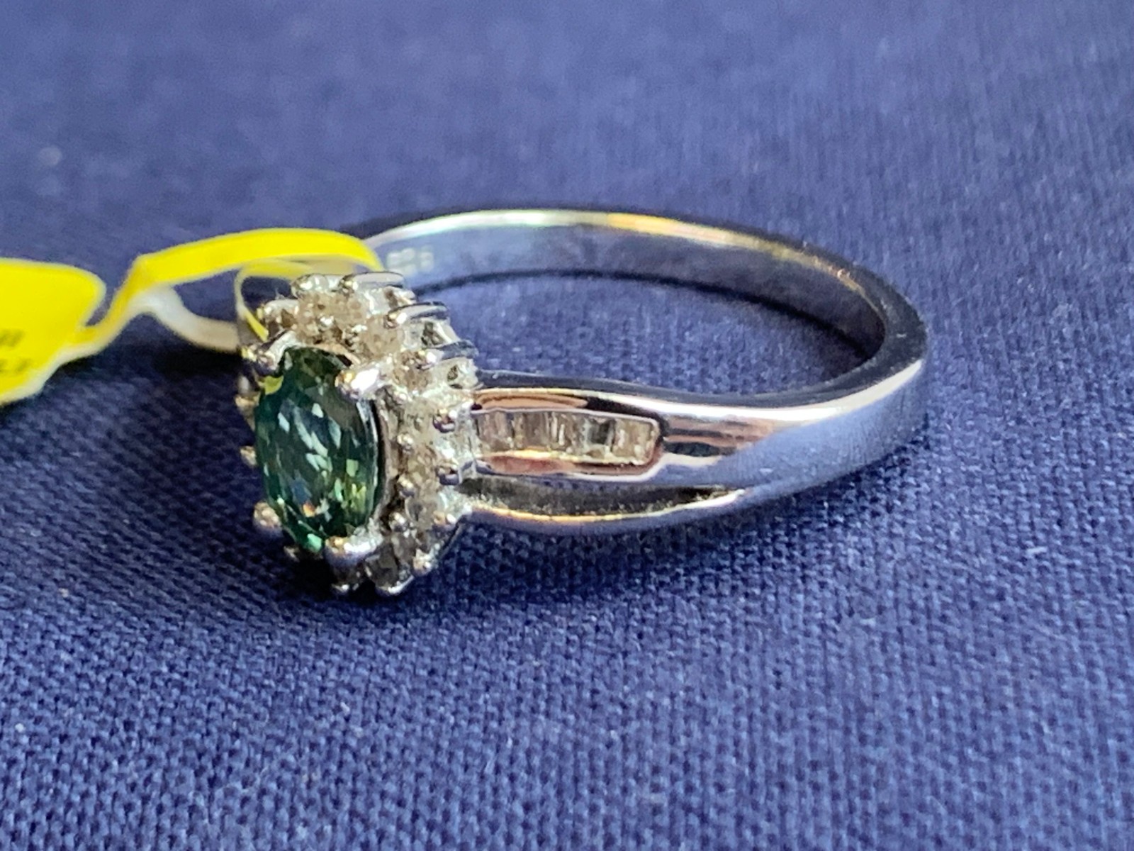Sterling Silver Diamond Ring 3.24g Fine Jewelry Size 7 Band Green Stone *READ*