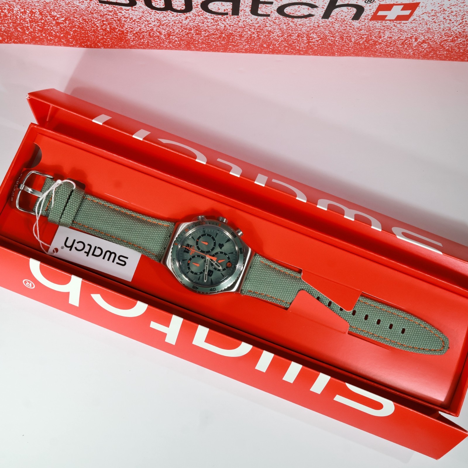 NEW SWATCH SWISS MADE L’HEURE DU MARAIS WATCH YVS402 43MM Green Orange Black
