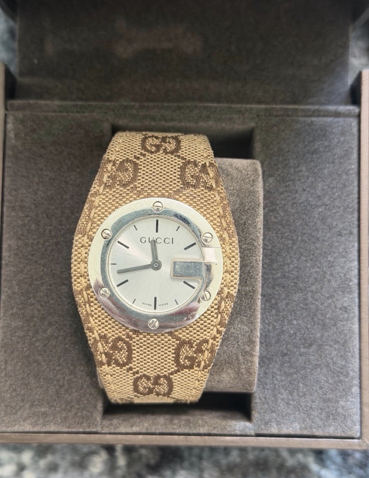 Gucci Silver Stainless Steel GG Fabric Bandeau 31mm Watch