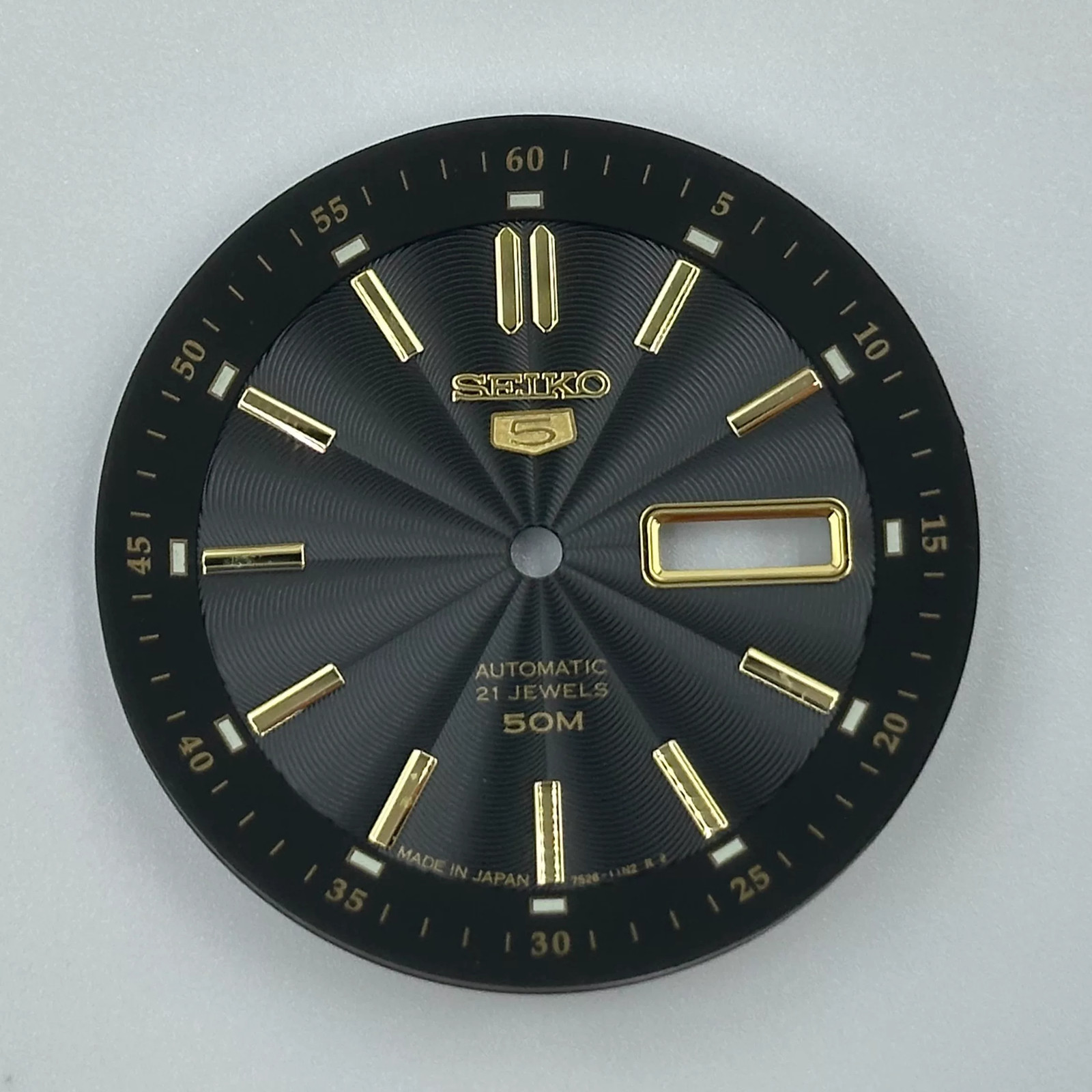 35.5mm Sun Pattern Watch Dial Green Lume Dual Calendar for NH35 Nh36 Movement