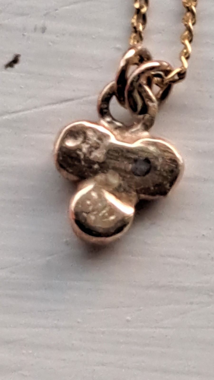 9 Carat Gold Pendant And Chain 52 Cms Hallmarked 375 Sapphires