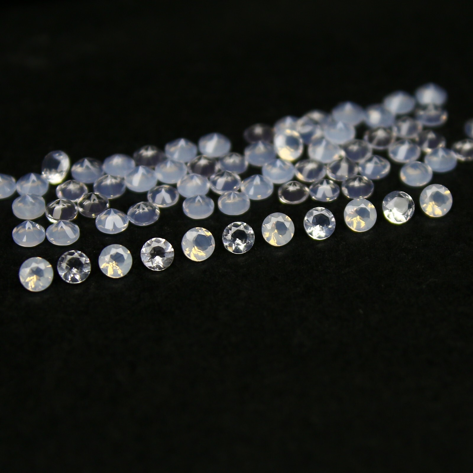 Natural Lavender Quartz 1×1 MM Round Shape Faceted Gemstone