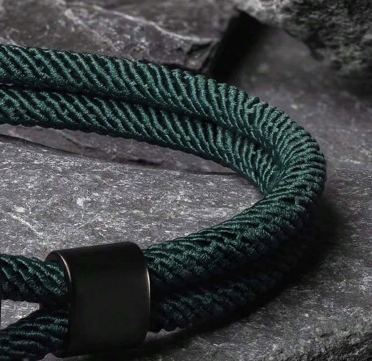 Men’s green and black braided nylon rope bracelet, adjustable, toggle clasp