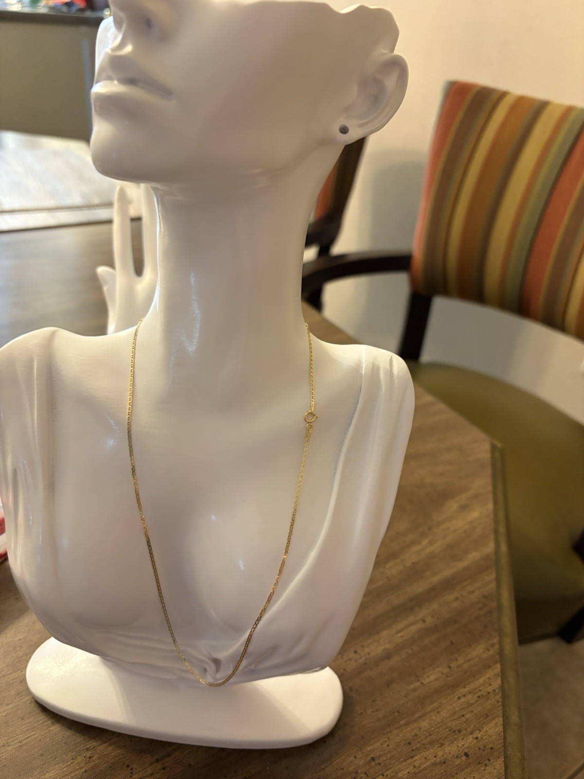 10K Yellow Gold Mariner Link Chain Necklace 1.7 Grams, 1.4mm, 18 inches