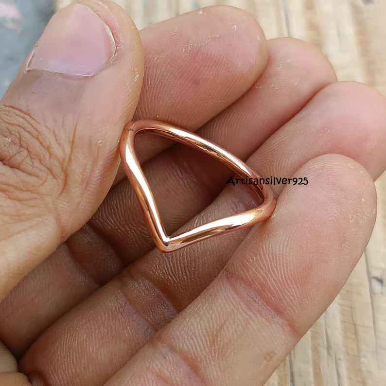 Minimalist V Copper Ring | Hand-Forged Chevron Stacking Band, Dainty WisAll Size