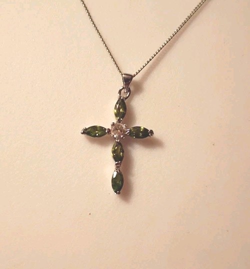 18kGP Green Peridot and Crystal Cross pendant Necklace