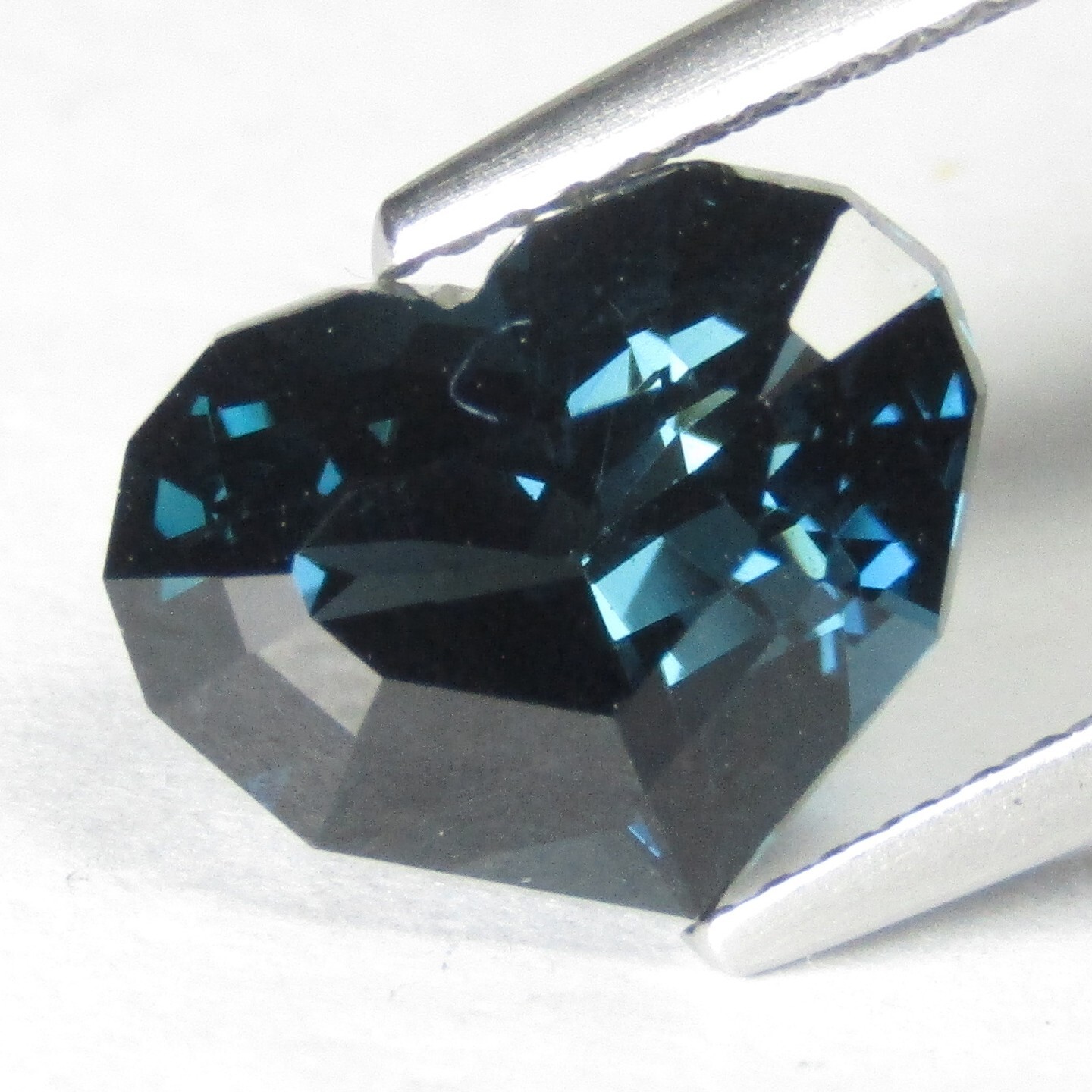 5.24Cts Ravishing Natural London Blue Topaz Heart Custom Cut Brazil Gemstone