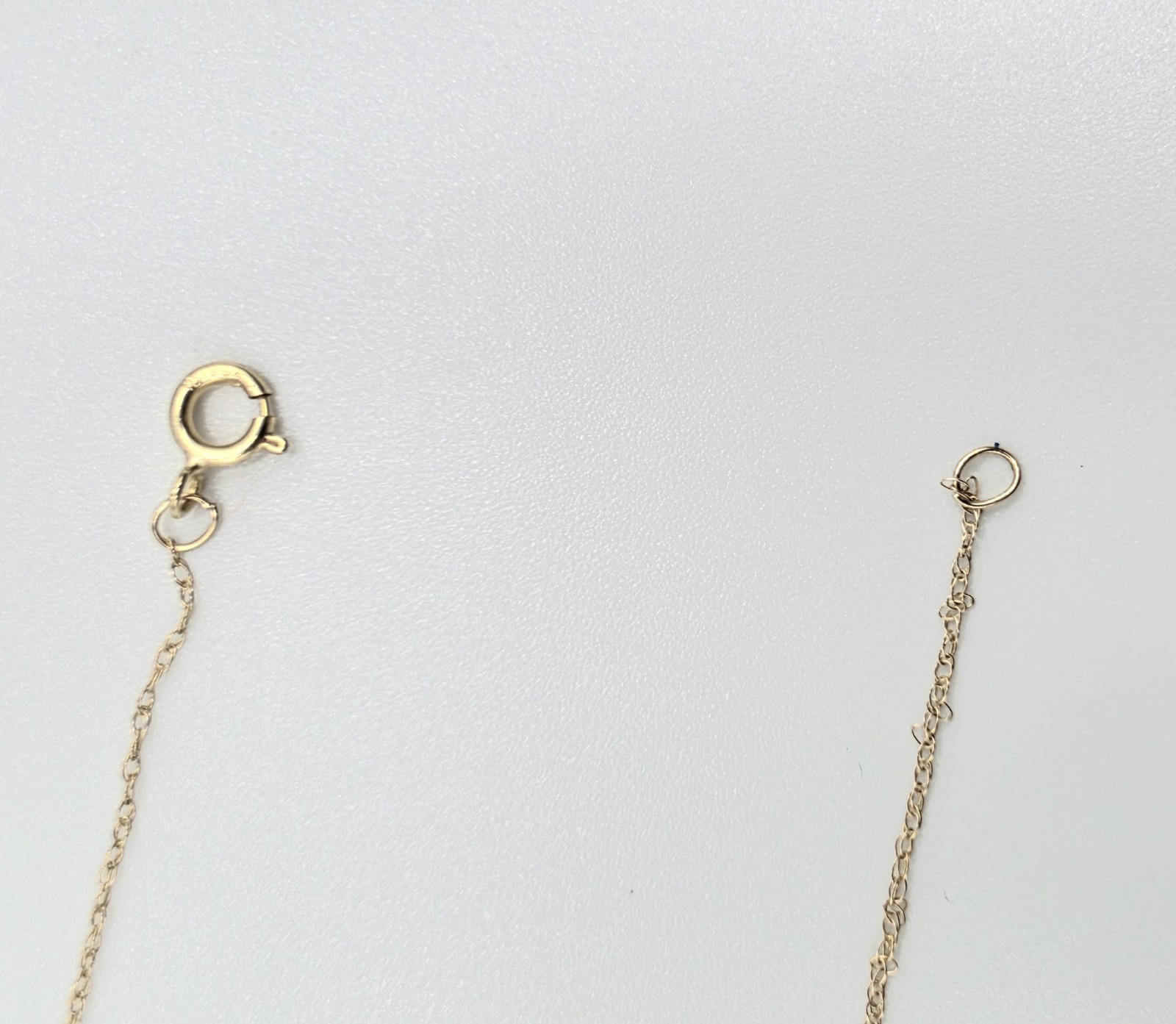 10K Yellow Gold 18″ Fine Cable Chain Necklace 0.6mm Spring Ring Clasp