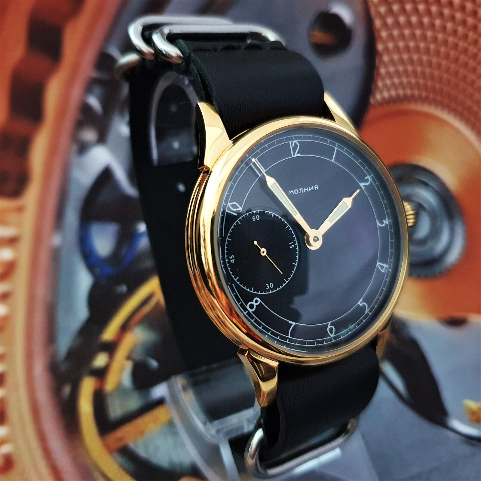 Watch Marriage MOLNIJA 3602 WristWatch Mechanical Vintage Style USSR Gold Case