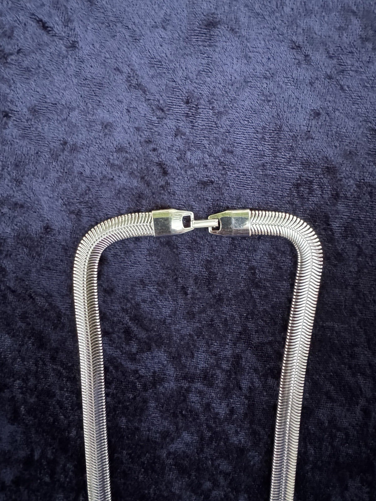 Necklace – Gold Tone Herringbone Chain Necklace Metal Hook Closure