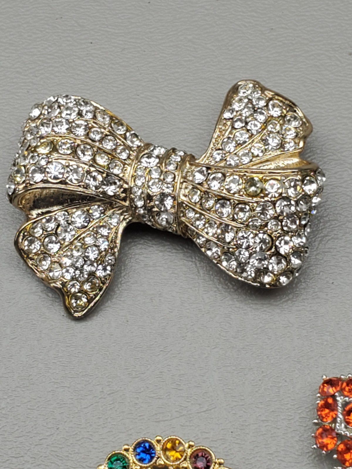 Vintage Modern Brooch Lot Rhinestone Bow Crown Heart Cameo Snowflake 7 Pc