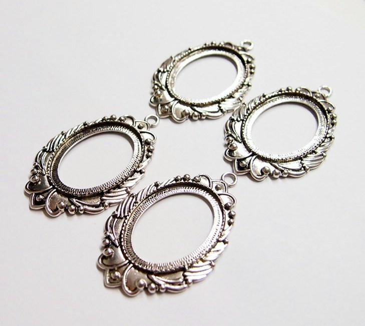 4 of 40x30mm Antique Silver Victorian Deco Beaded Laurel Wreath Pendant Settings