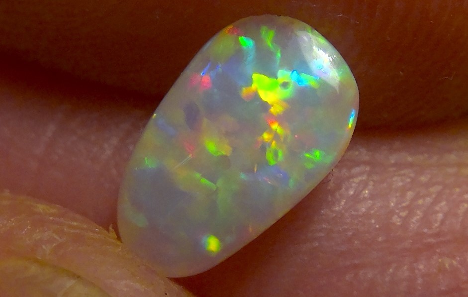 0.87cts Solid Lightning ridge opal, stunning rainbow fire *see video*