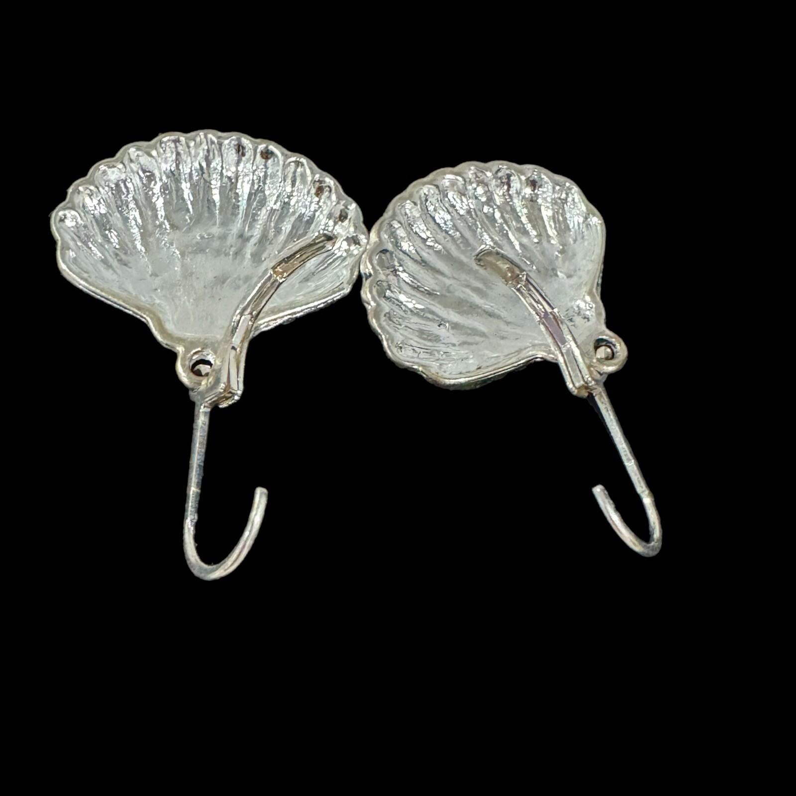 Lot Of 3 Silver Tone Jewelry Pieces Coastal Chic Style Necklace Bangle Earrings
