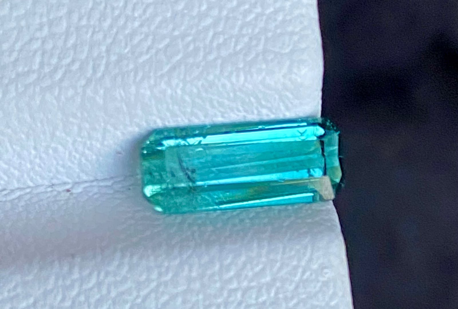 1.25 Carats Natural Indicolite Tourmaline Losse Gemstone Afghanistan.