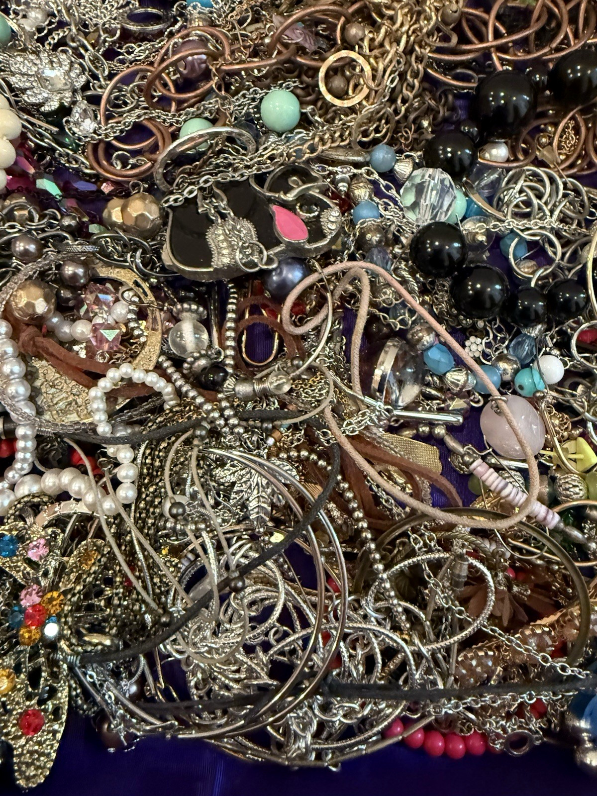Vintage to Now Unsearched Untested Jewelry Lot D, 5 lb. 9 oz.