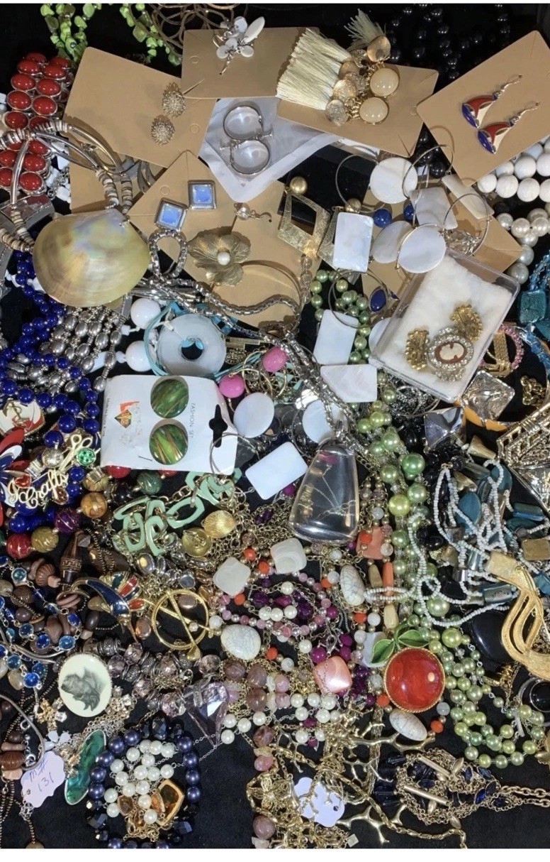 6+ Lbs. POUNDS Unsearched Huge Lot Jewelry Vtg-Now Junk Art Craft Treasure Hunt