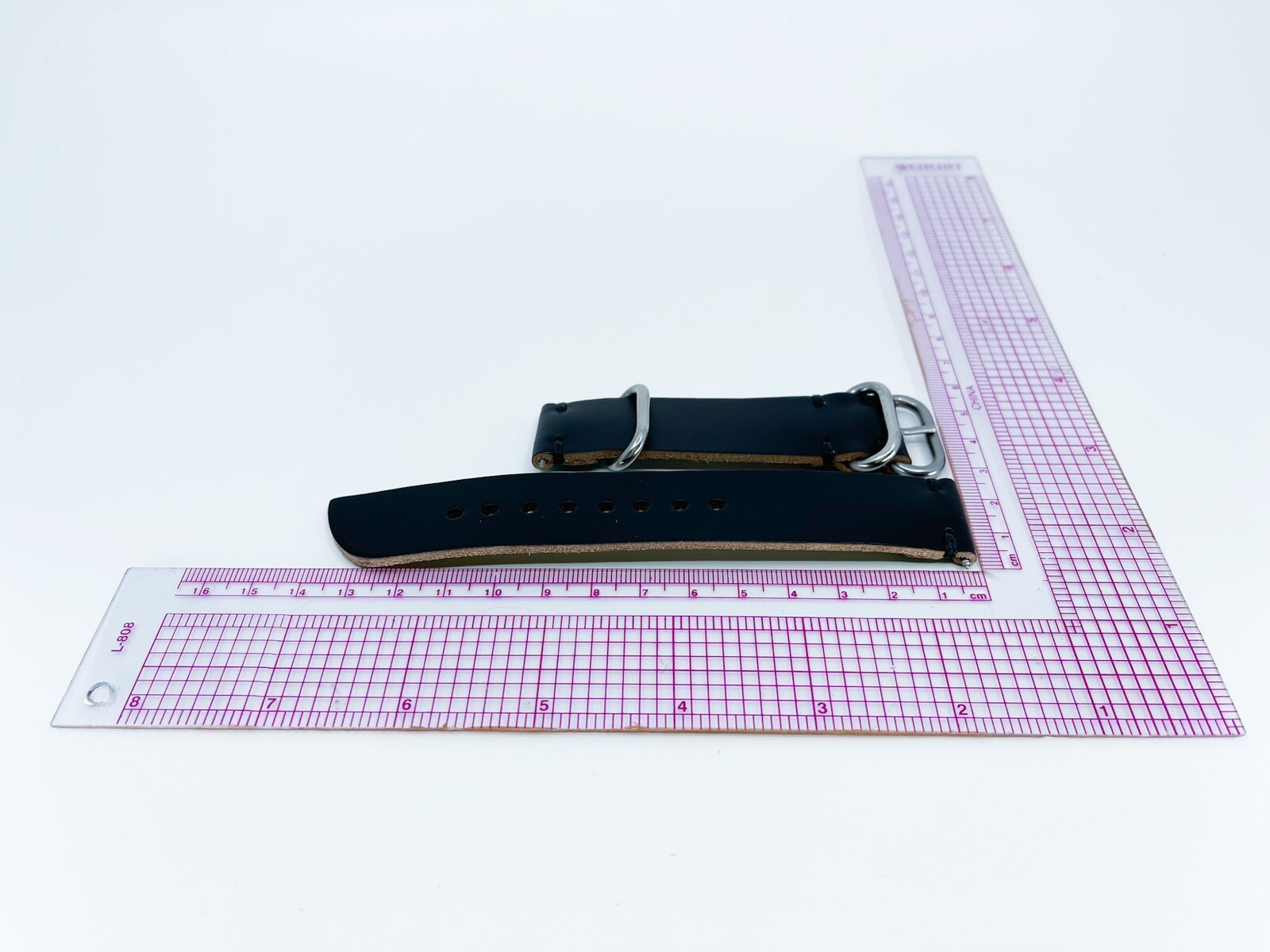 horween black chromexcel watch strap 22mm