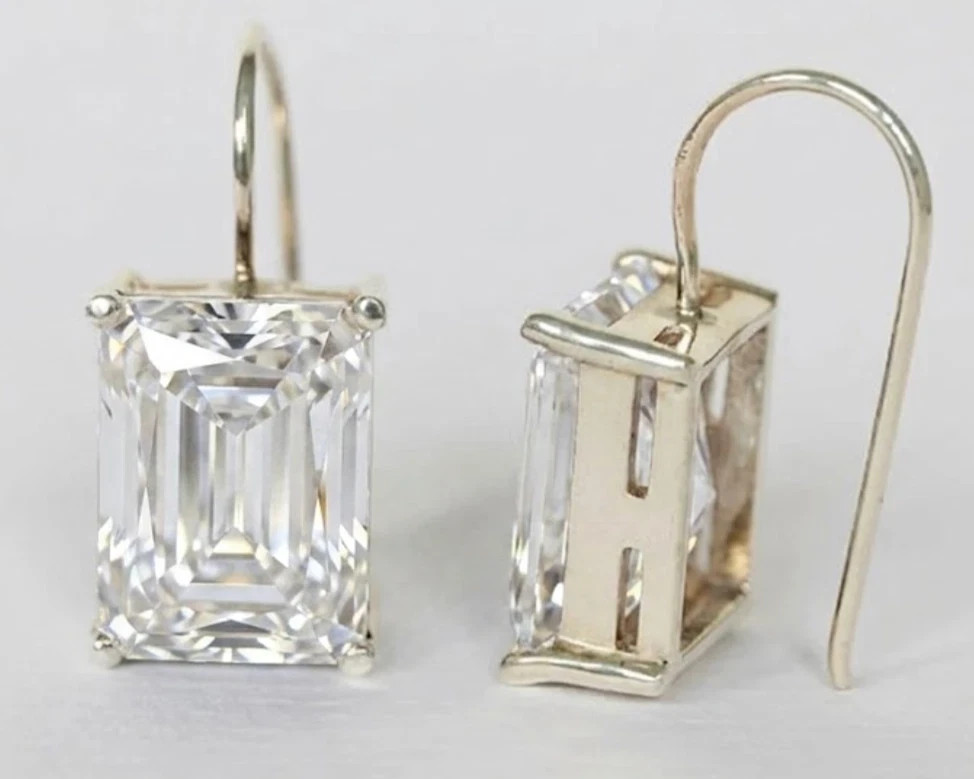 5 Ct Certified White Diamond Solitaire Studs-Great luster & Sparkle.