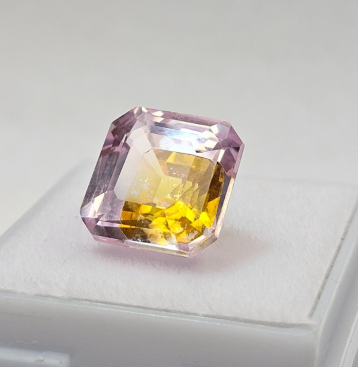 Pitambari Sapphire 10+ Ct Asscher Cut Bi-Colour Natural Certified Loose Gemstone