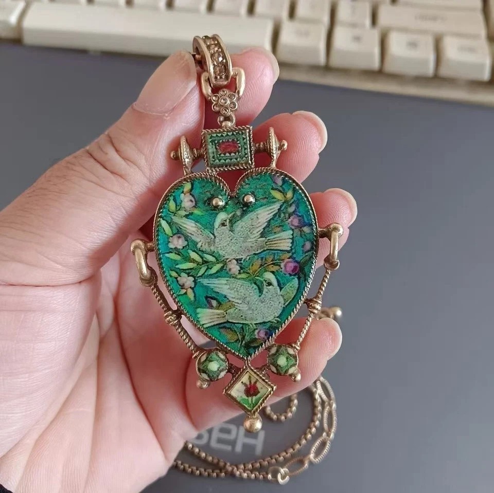 Vintage European Heart Enamel Necklace Unique Art Inlay Retro Pendant Jewelry