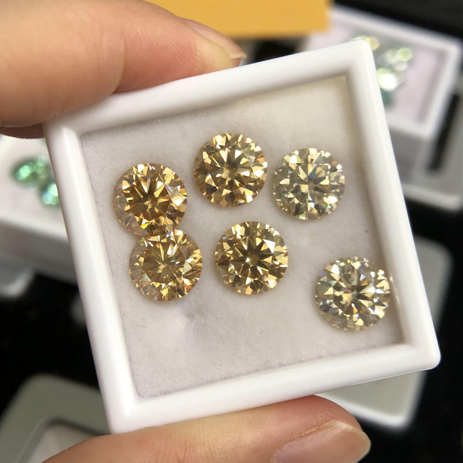 Original Color Loose Moissanite 3-12mm VVS1 Round Cut D Color GRA Certificate