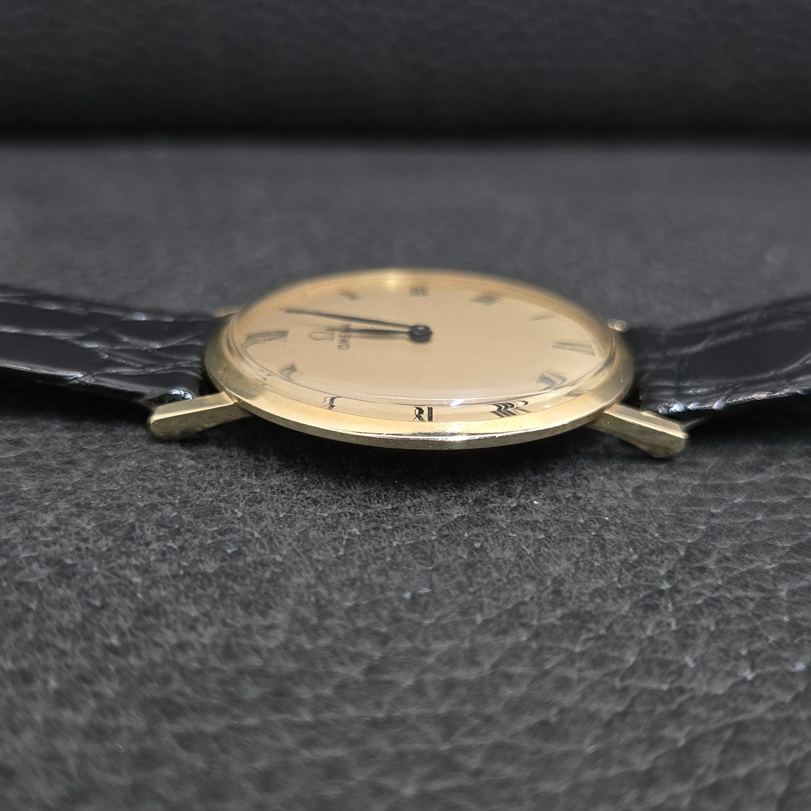 Omega Ultra Thin, 14K Gold Men’s Wrist Watch, 7.75″ Band, 32mm Case Manual Wind
