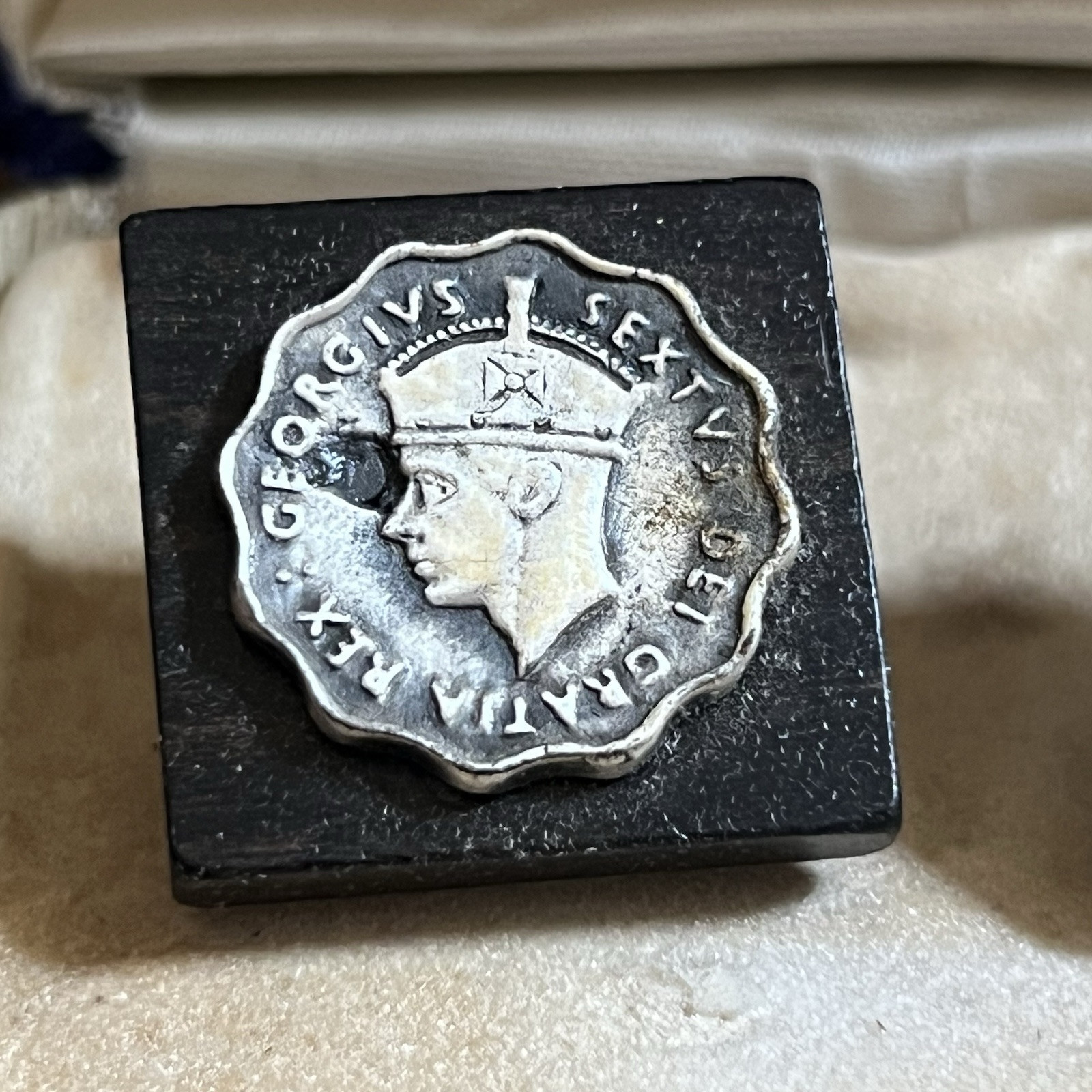 Vintage Tivoli Great Britain Coin Cuff Links