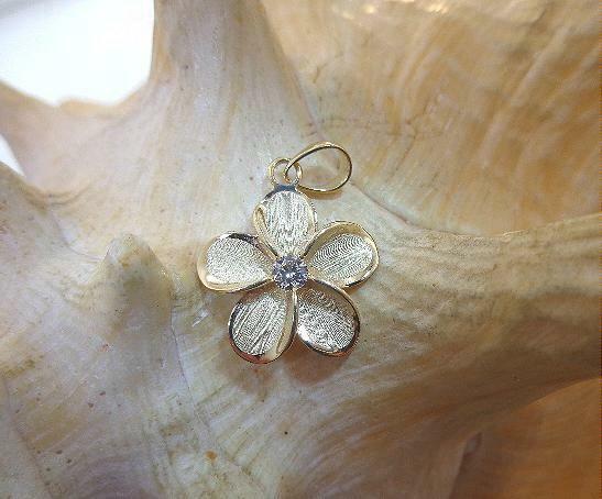 15.5MM SOLID 14K YELLOW GOLD BRUSHED SATIN HAWAIIAN PLUMERIA FLOWER CZ PENDANT