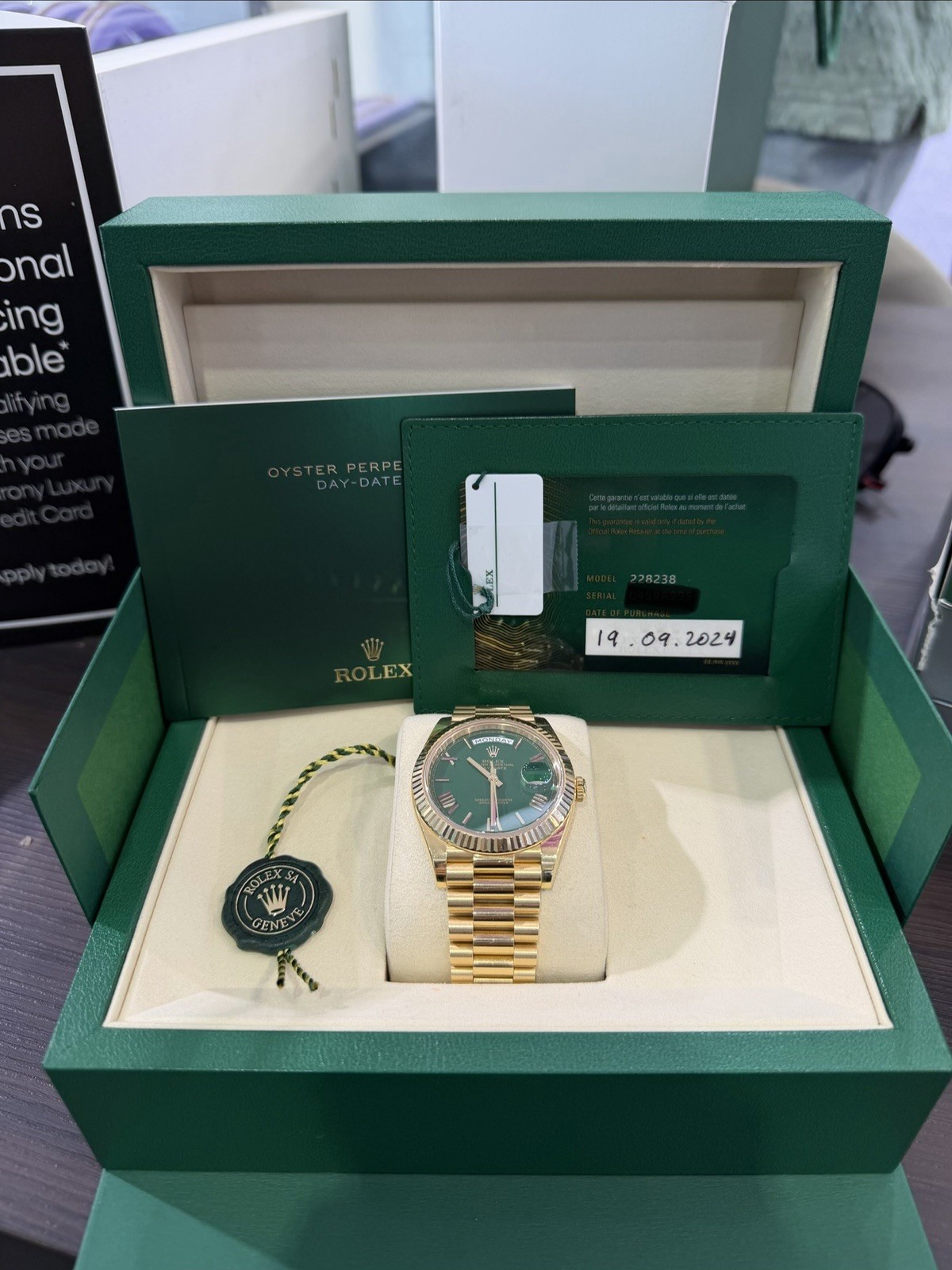 Rolex Day-Date President 40 18k Yellow Gold ‘Money Green’ Dial 228238 FULL SET!!